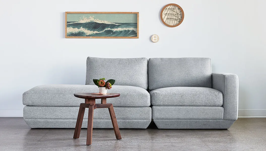 Podium Modular 2PC Lounge