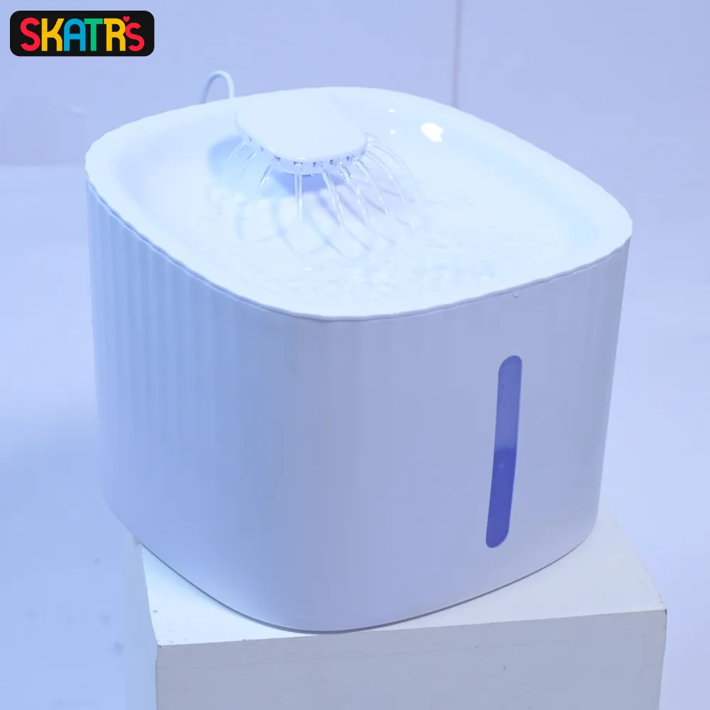 Skatrs Water Fountain with Adapter for Dogs and Cats (White)